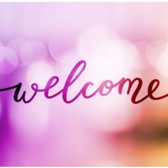 Meet your Posher, Melissa - Picture 1 of 5